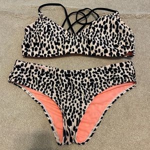 Xhilaration Swim Set